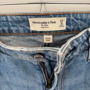 Abercrombie High Rise Mom Jean I medium denim wash I Size 27 Curve Love